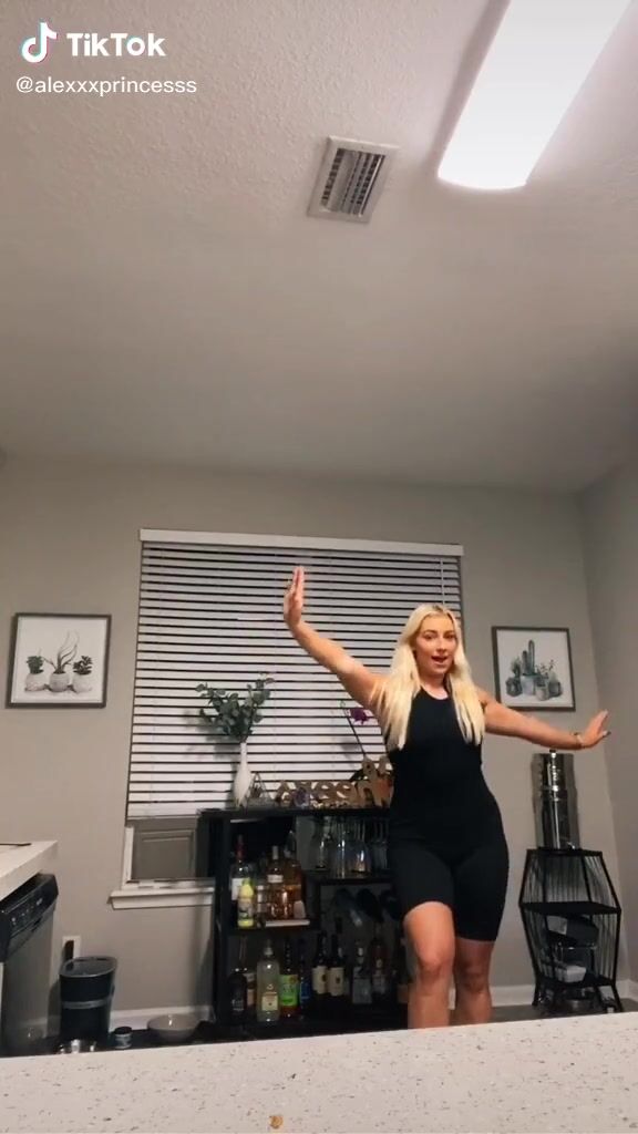 Alexandria Knight (@alexxxprincesss) #sexy «Should’ve stayed in the drafts...» | yephot.com