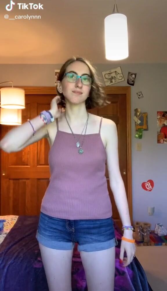 Carolyn Kopp (__carolynnn) shorts braless «These mashups keep