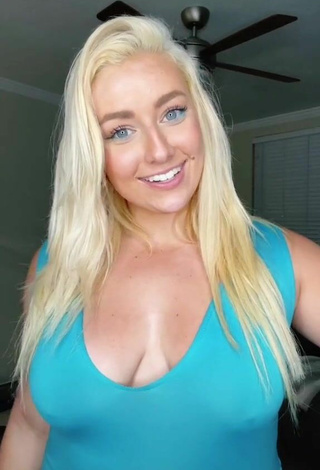 Alexandria Knight (@alexxxprincesss) #cleavage  #braless  #pokies  #big boobs  «✨remember this✨»