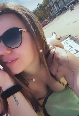Alexandra Maria (@allemari22) #cleavage  #beach  «✨»
