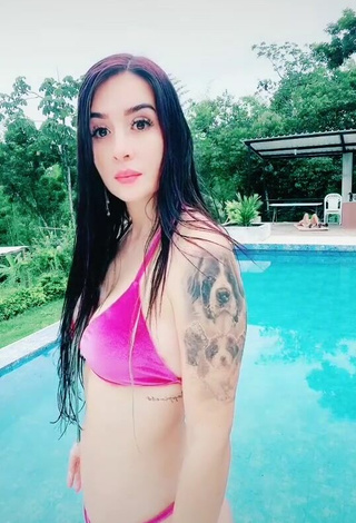 Adriana Valcárcel (@adrilatinatv) #swimming pool  #bikini  #pink bikini 
