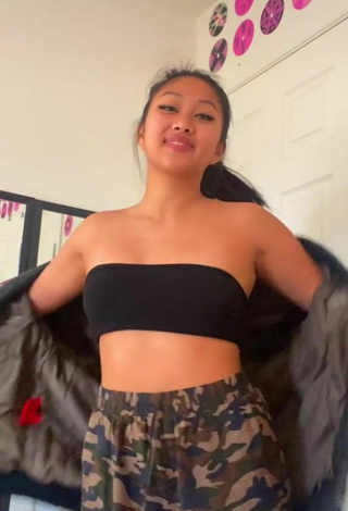 Anneston Pisayavong (@anneston) #tube top  #black tube top  #booty shaking  «make that   prrrt  #fyp»