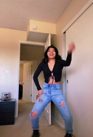Ashley Valdez (@ash.val) #crop top  #black crop top  #jeans  #booty shaking  «Dc:/ @theemyaniccole»