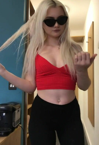 Lowri Rose-Williams (@barbiespice) #crop top #red crop top #belly button piercing #cleavage «My name is Patrica»