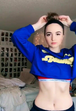 Brianna Paige (@briannapaigee) #top  #blue top  «This is trash. #sasswars...»
