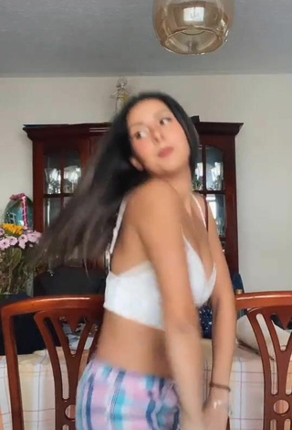 Adriana Carballo (@adricaarballo) #booty shaking  #crop top  #white crop top  #belly button piercing  #shorts  #checkered shorts  «bailecito feliz   ig:adricaarballo»