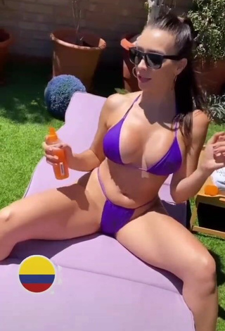 Franjomar (@franjomar) #cleavage  #big boobs  #bikini  #violet bikini  «Para todas mis amistades de mi...»