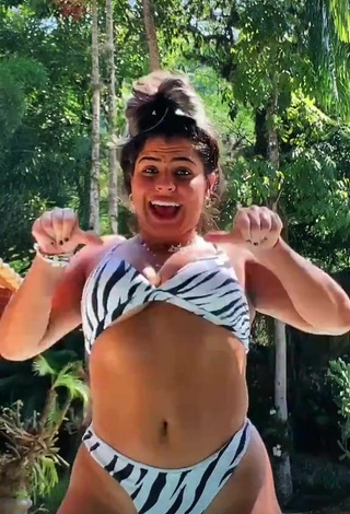 Julia Antunes (@juliasouzaj) #bikini #zebra bikini #booty shaking #cleavage «dc ? // apenas um biquíni tiktok»