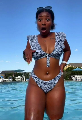 Keara Wilson (@keke.janajah) #cleavage  #swimming pool  #bikini  #belly button piercing  «y’all loved the first one   so...»