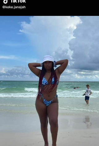 Keara Wilson (@keke.janajah) #beach  #bikini  #cleavage  «swimsuit edition  ✨»