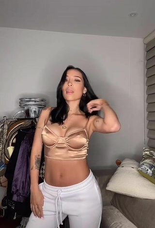 Luisa Fernanda Cataño Ríos (@luisafernandaw) #crop top  #silk crop top  #pants  #golden crop top  «Después de mi   me volví más...»