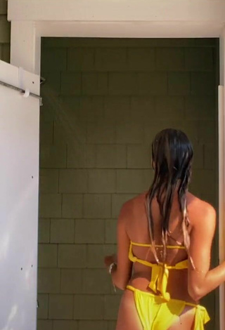 Madison Vanderveen (@maddytaylor) #bikini  #yellow bikini  «become the best version of...»