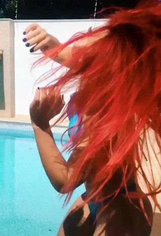 Mayca Delduque (@maycabrasil) #swimming pool  #bikini  #blue bikini  #booty shaking  #thong  «Piscininha amor!!!  ❤️✨...»