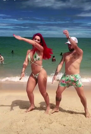 Mayca Delduque (@maycabrasil) #beach  #bikini  #floral bikini  #booty shaking  #thong  «#modoturbochallenge  ✨ com...»