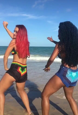 Mayca Delduque (@maycabrasil) #beach  #bikini  #booty shaking  «Privilégio    com Naty Vitória!...»