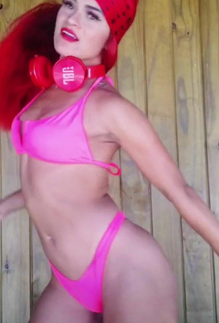 Mayca Delduque (@maycabrasil) #bikini  #pink bikini  #booty shaking  #thong  «Explosão!      para o seu #fy»