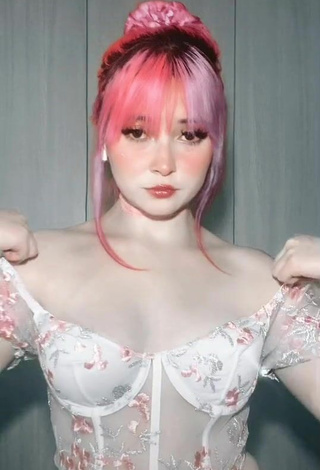 Poli Сoloridas (@policoloridas) #corset  #floral corset  #bouncing boobs 