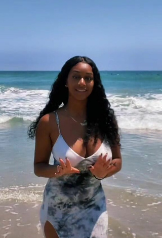 Sharan Jones (@s.h.a.r.a.n.n) #beach  #cleavage  #braless  #bouncing boobs  #sundress  «Dc:@kp2kold_03 ) @brandy find...»