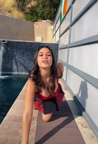 Sofia Gomez (@sofiiiiagomez) #cleavage  #big boobs  #corset  #red corset  #swimming pool  #skirt  «Rate the pool 1-10 because I’m...»