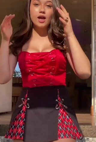 Sofia Gomez (@sofiiiiagomez) #cleavage  #bouncing boobs  #big boobs  #corset  #red corset  #skirt 