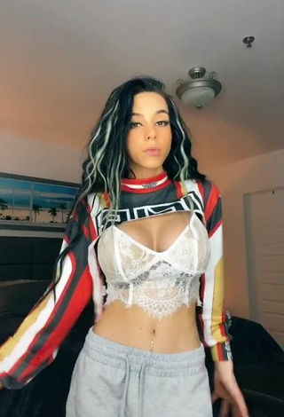 Christina Kalamvokis (@stinakayy) #cleavage  #crop top  #white crop top  #lace crop top  #bouncing boobs  #booty shaking  «Your 4th has to buy you pizza...»