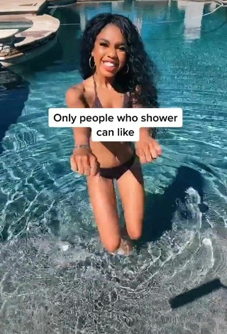 Teala Dunn (@ttlyteala) #swimming pool  #bikini  #black bikini  #booty shaking  #sexy  «Can you believe it?»