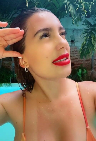 Valentina Gómez (@valeng222) #red lips  #cleavage  #big boobs  #swimming pool  #sexy 