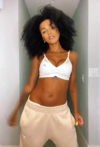 Brunna Gonçalves (@brunnagoncalves) #cleavage  #sport bra  #white sport bra  #booty shaking  «#fy #fyp»