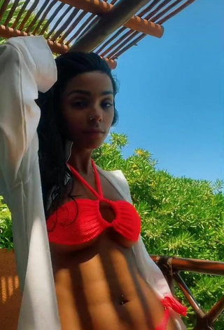 Brunna Gonçalves (@brunnagoncalves) #bikini  #red bikini  #booty shaking  «Hello Cancun   Dc: @tchellyx__»