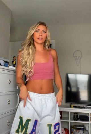 Carson Roney (@carson.roney) #crop top  #pink crop top  #booty shaking  #shorts  «Dc@tracy.oj»