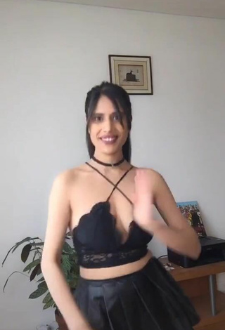 XENA (@crazu5) #crop top  #lace crop top  #skirt  #black skirt  #booty shaking  #bouncing boobs 