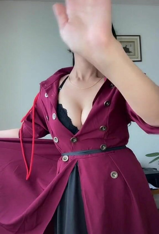 XENA (@crazu5) #cleavage  #bouncing boobs  #dress  «#fyp♥️»