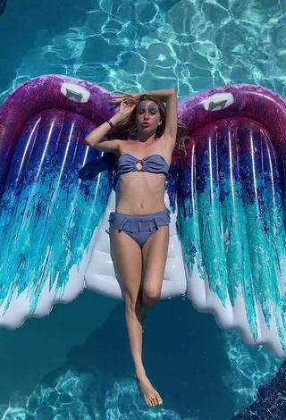 Alexandra Nabatchikova (@i_sashaice) #swimming pool  #bikini  #blue bikini  #legs  «На chile»