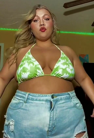 Lexie Lemon (@lexielemonn) #bikini top  #bouncing boobs  «Tag your 2nd @ and say wtf #fyp»