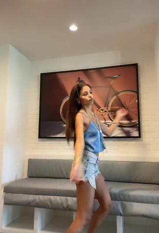 Luciana Fuster (@lucianafusterg_) #shorts  #jeans shorts  #crop top  #blue crop top  «Bicentenario del país mas...»