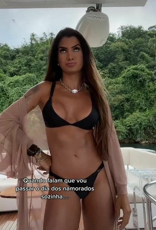 Marina Ferrari (@marinaferrariof) #cleavage  #bikini  #sexy  #butt  #thong  «❤️»