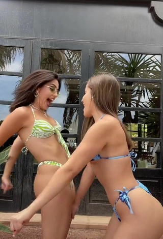 Victoria Caro (@victoriacarotudela) #bikini  #bouncing boobs  «Esto es una señal para que hagas...»