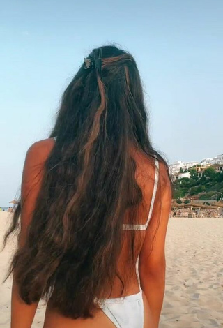 Victoria Caro (@victoriacarotudela) #bikini  #white bikini  #beach  #butt  «Enamorada de la vida  ¿me...»