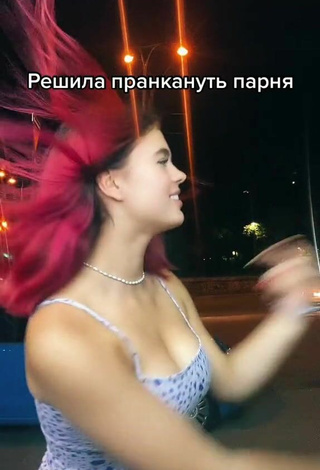 Anastasia Zakhandrevich (@zakhandrevich) #cleavage  #big boobs  #street  #sundress  «Пранкерша    @mashukovskiy...»