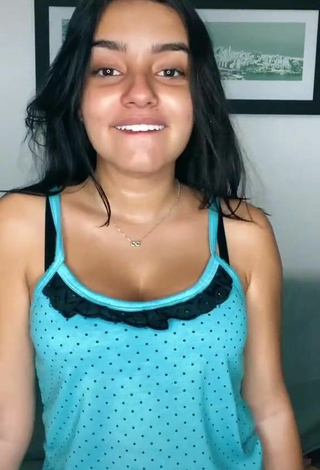 Bela Almada (@belaalmadaoficial) #bouncing boobs  #sexy  #dress  «ainda da tempo de fazer??? eu...»