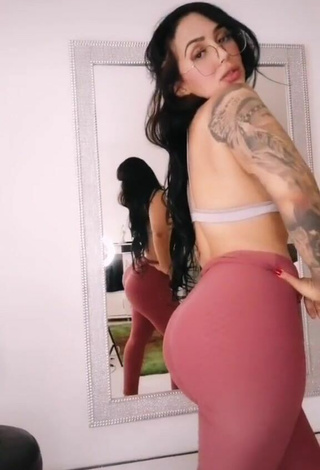 Eve Herrera (@eveherrerav) #tattooed body  #big boobs  #twerk  #bra  #grey bra  «#parati #mexico #fyp»