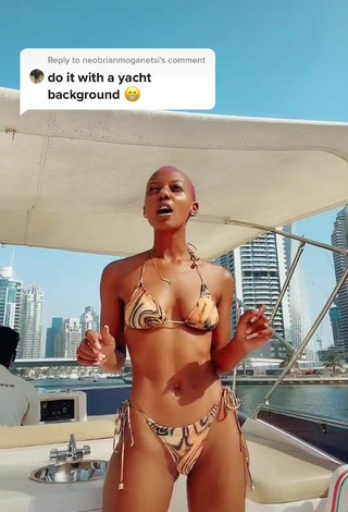 Vivian Gold Kaitetsi (@goldviv1) #bikini  #cleavage  #boat  «Reply to @neobrianmoganetsi»