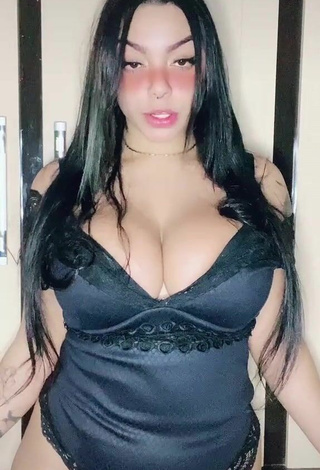 Karniello (@ismailgezici47) #big boobs  #cleavage  #bouncing boobs  #sexy  #lingerie  #black lingerie 