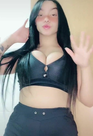 Karniello (@ismailgezici47) #big boobs  #cleavage  #booty shaking  #crop top  #black crop top  #shorts  #black shorts 