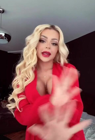 Katja Krasavice (@katjakrasavice) #sexy  #cleavage  #big boobs  #dress  #red dress  #red lips 