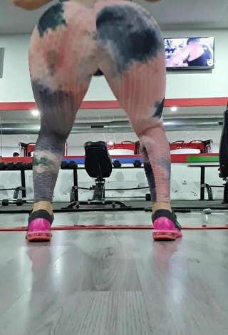 Kiarablaysexy (@kiarablaysexy) #fitness  #sports club  #butt  #leggings  «#fyp #foryou #gluteos #leggings...»