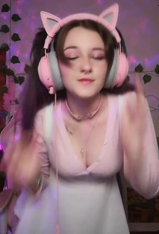 Ryn GamerGirl Egirl (@psycho_gummy) #cleavage  #cosplay  #booty shaking  #top  #pink top  #skirt  #white skirt  «simple dimple  live on twitch...»