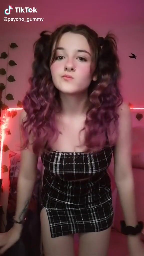 Ryn Gamergirl Egirl Psychogummy Crop Top Checkered Crop Top I Love U Follow My Twitch 