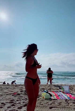 Virgie Ann Casteel (@queenvianncey) #beach  #bikini  #black bikini  #booty shaking  «@marnie_0513 naman HAHA eto...»