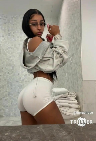 Rubi Rose (@rubirose) #big butt  #shorts  #white shorts  #sexy  #crop top  #white crop top  #twerk  «rUbi a hOe... that’s cap bitch...»